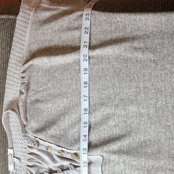 Gimmicks by BKE Blouse - Picture 11 of 16